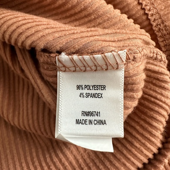 Plus Size Cropped Long sleeve Tee. Corduroy - Picture 4 of 7